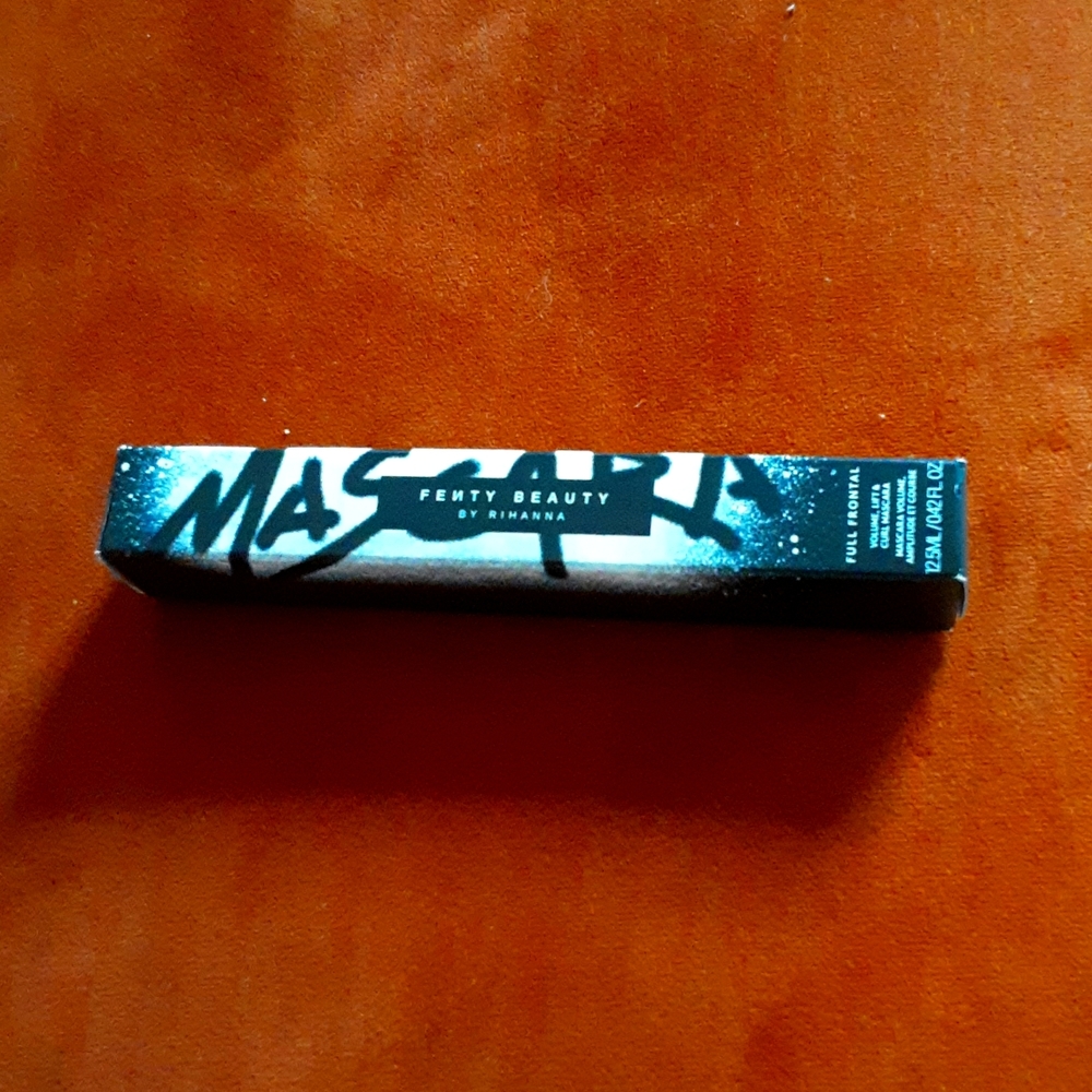 CHRISTMAS PRESENT beauty  beauty by Rihanna